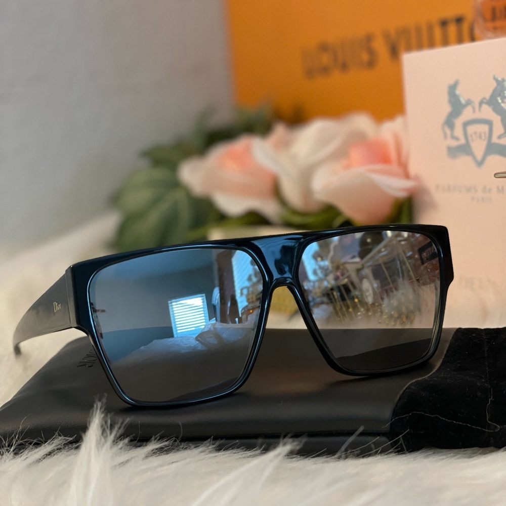 ❗️SOLD❗️Dior sunglasses - Picture 2 of 6